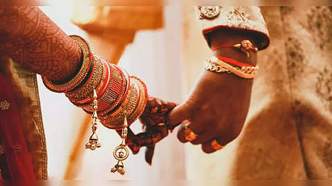 আদর্শ পরিবার ও দাম্পত্য